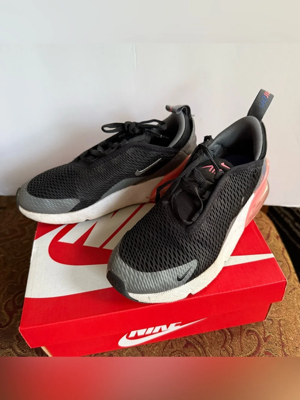 Nike Air Max 270 (PS) Black/Metallic Silver AO2372 020 Youth Size 1.5